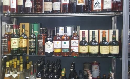 Royal Liquor business photo